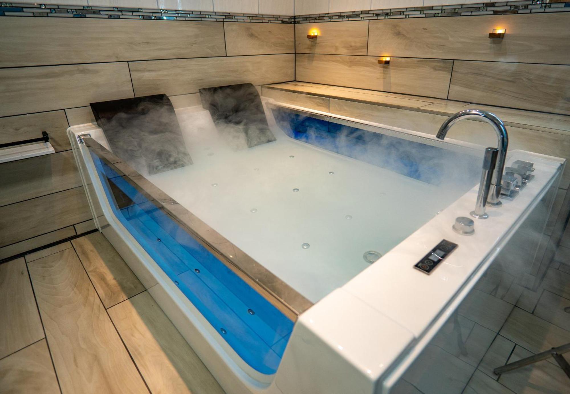 Spawo Mit Sauna Und Whirpool Pfullendorf Buitenkant foto